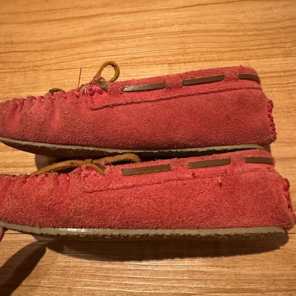 Pink Minnetonka Moccasins